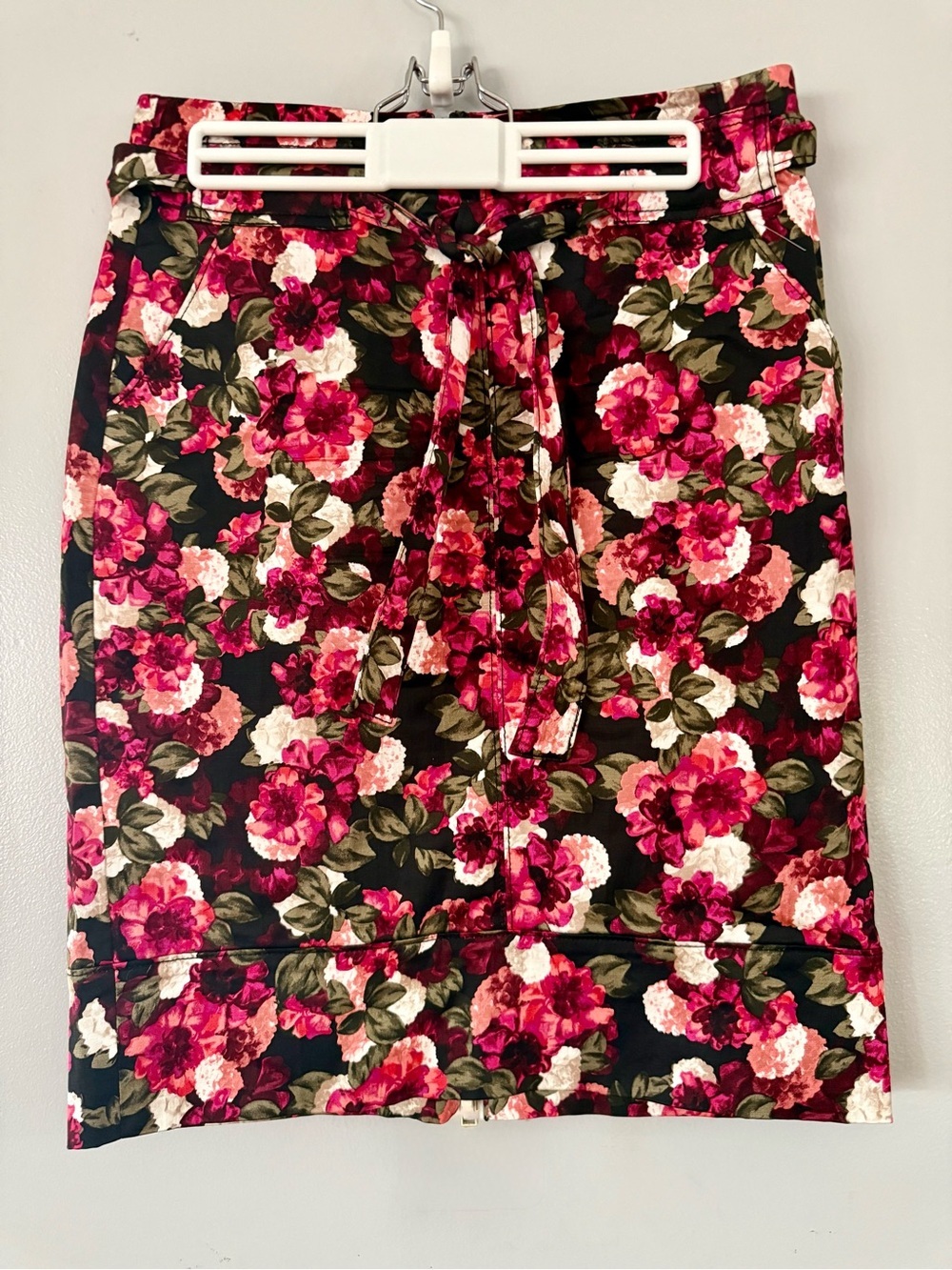EUC Banana Republic Floral Tie-Waist Pencil Skirt - Pink, Black, Green